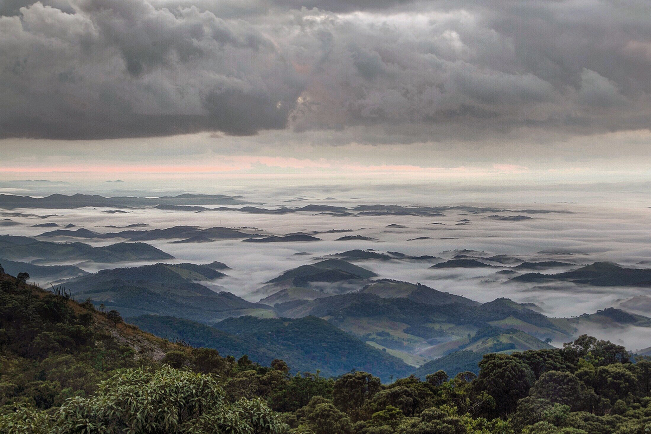 Ibitipoca turismo luxo montanhas verde